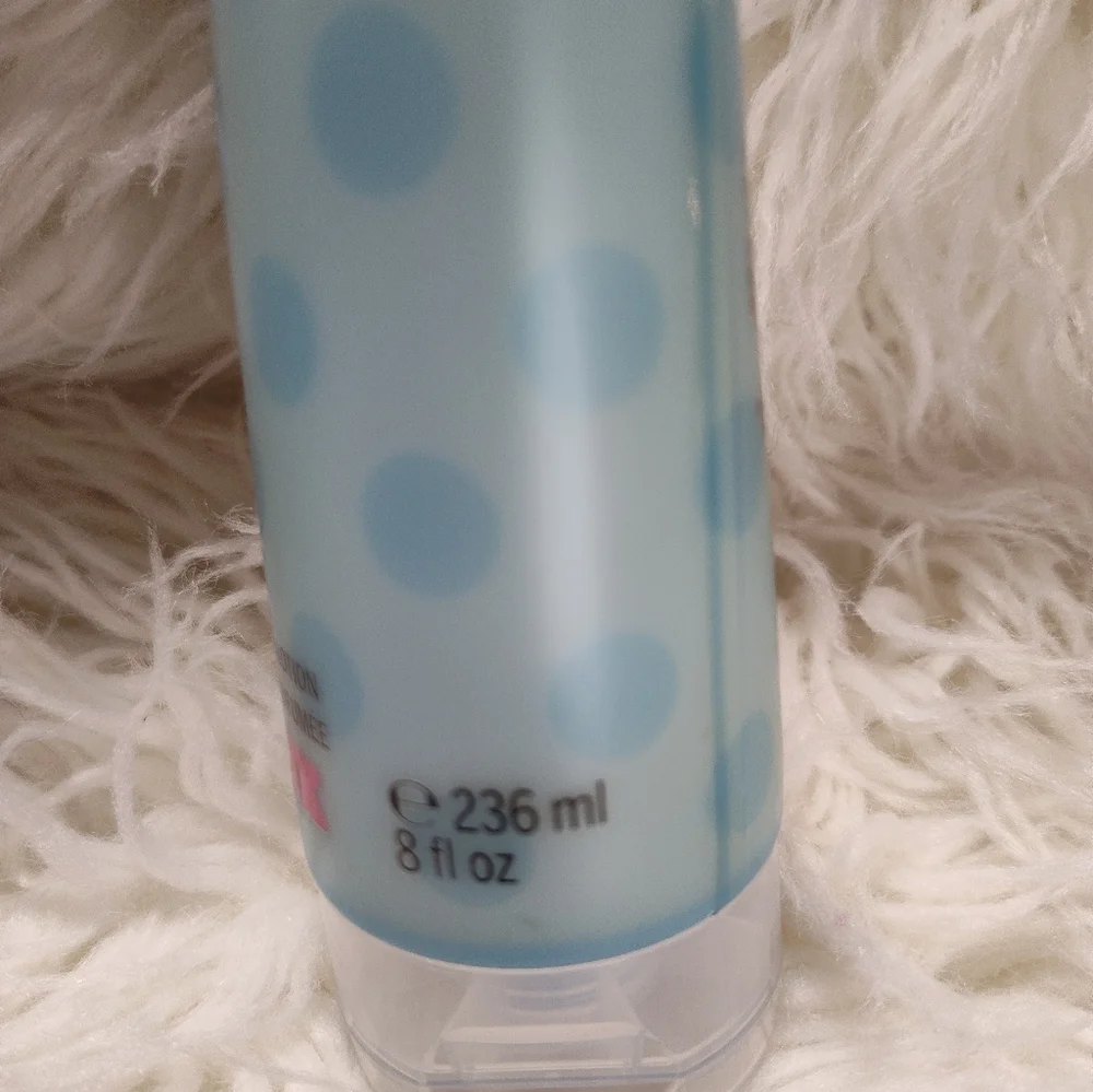 PINK Cool and Bright Body Lotion 8 fl oz NWT - Picture 3 of 4